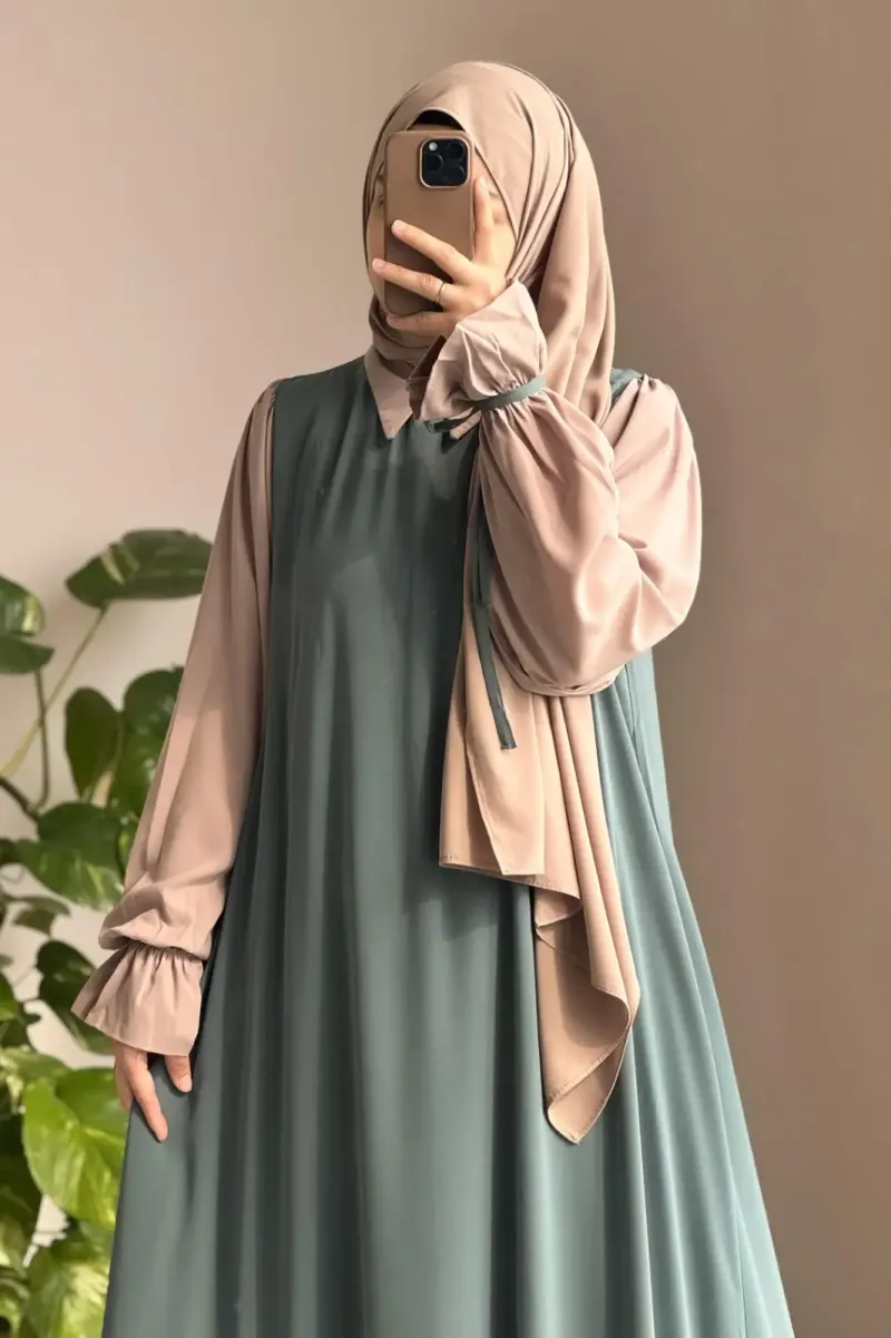 Abaya for Women with Belt & Stroller | Collar Abaya in Soft Wool Peach Fabric | Ready to Wear Abaya - Image 3