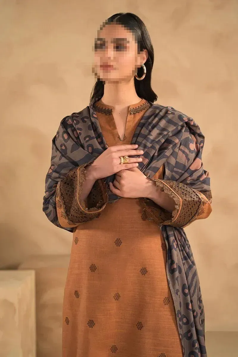 3 Pcs Women's Unstitched Embroidered Suit - Image 5