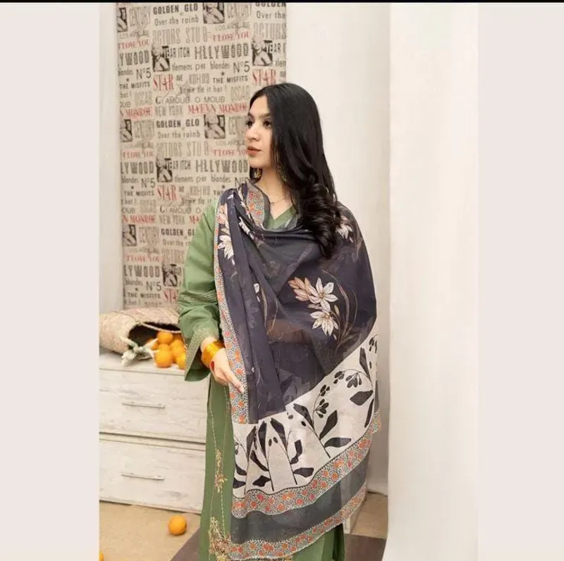 Green Embroidered 3-Piece Lawn Suit with Digital Print Dupatta - Image 4