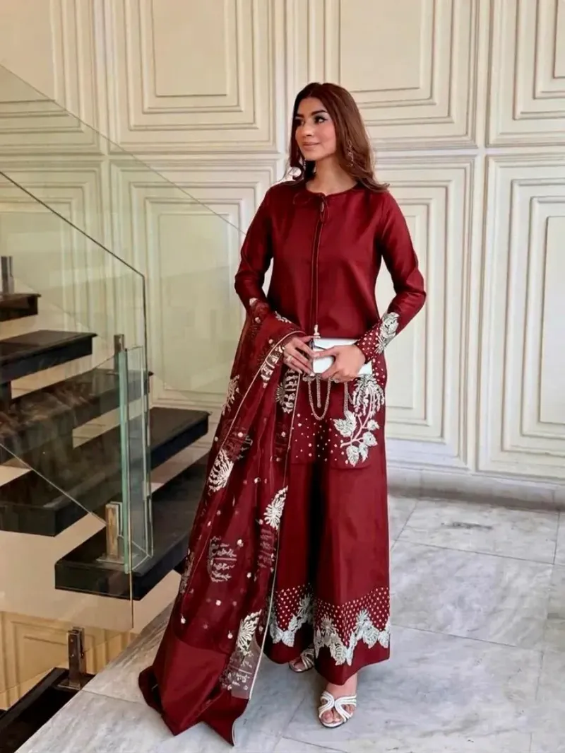 Silver Gold Sequence Embroidered 3Pcs Suit Set - Image 2