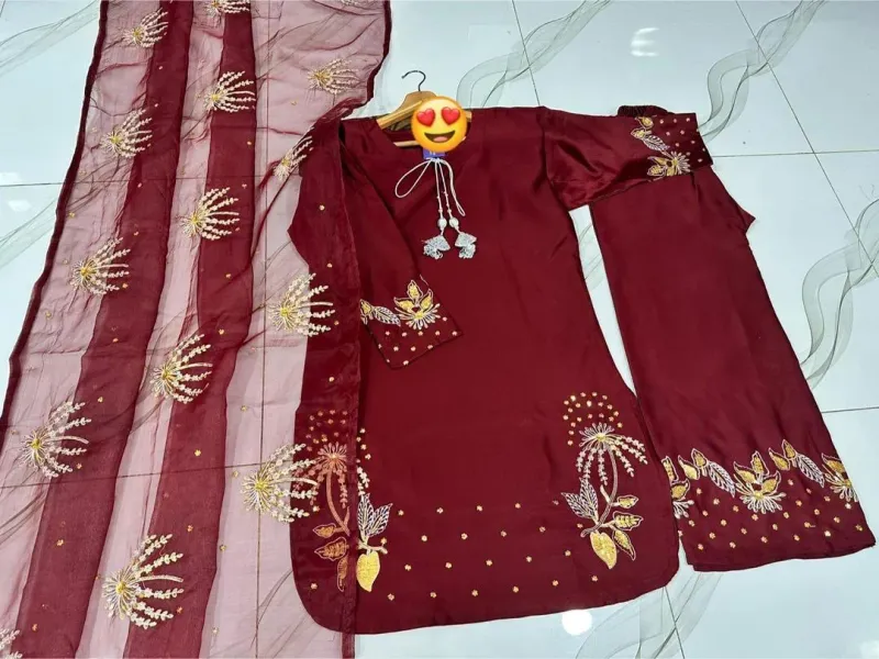 Silver Gold Sequence Embroidered 3Pcs Suit Set - Image 3
